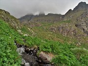 62 Sguardo indietro alla Val Pianella discesa col Torrione San Giacomo (2254 m) e il Pizzo di Giacomo (2184 m)